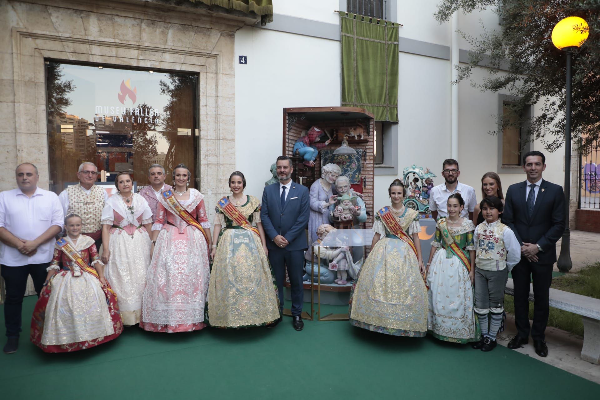 Así ha sido la entrega de los ninots indultats y el retrato de la fallera mayor al Museu Faller