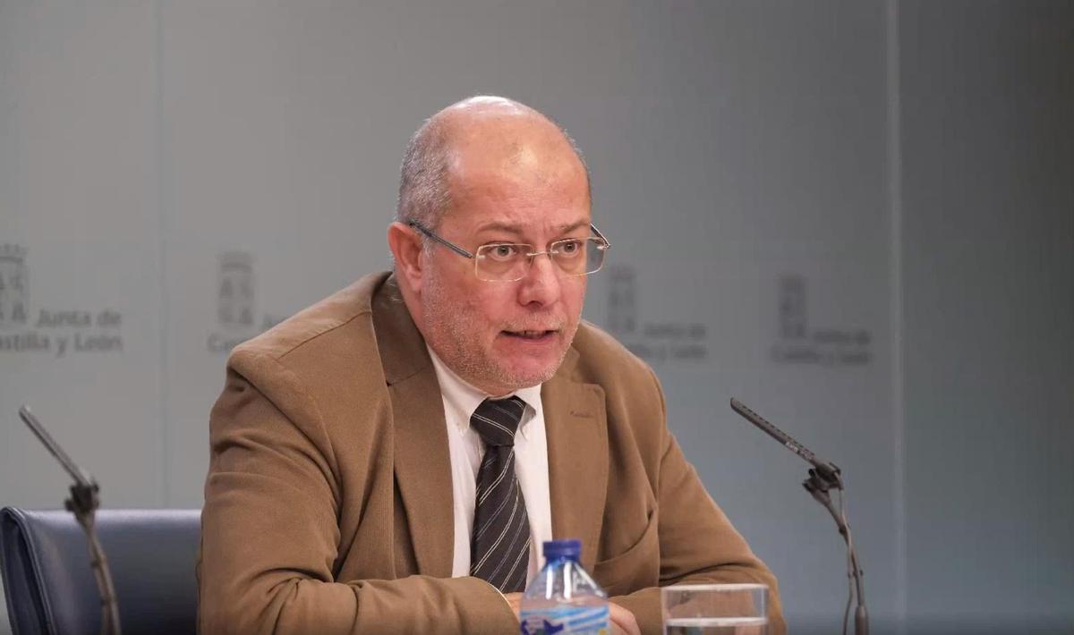 Francisco Igea en rueda de prensa cuando era vicepresidente de la Junta de Castilla y León.