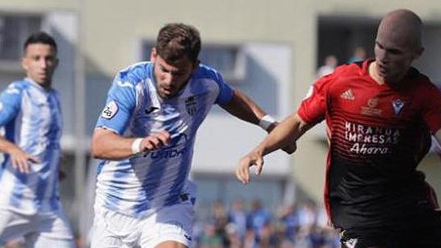 Un momento del partido Atlético Baleares - Mirandés.