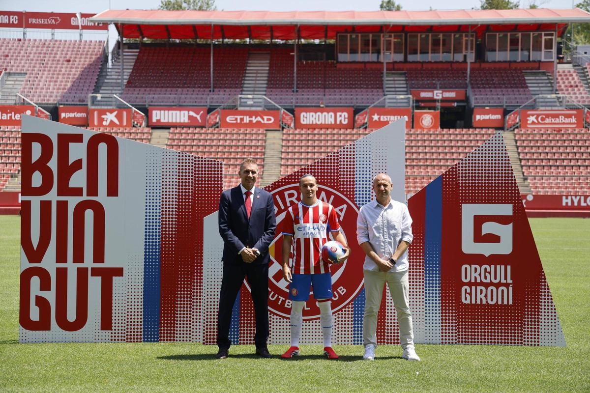 Les imatges de les presentacions dels nous jugadors del Girona FC Morante i Izan