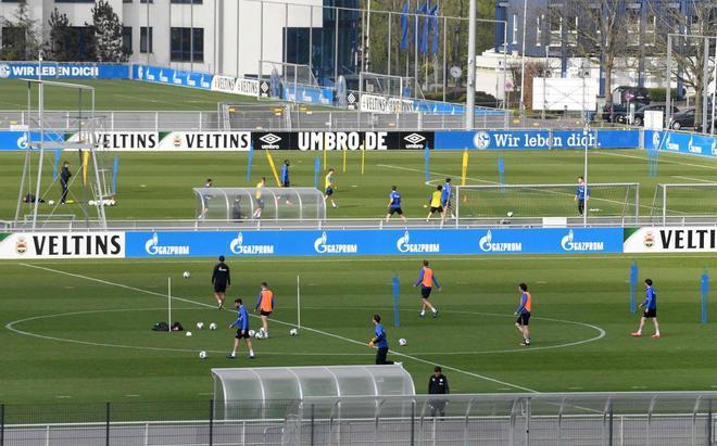 El Schalke 04 vuelve a los entrenamientos entre medidas de seguridad