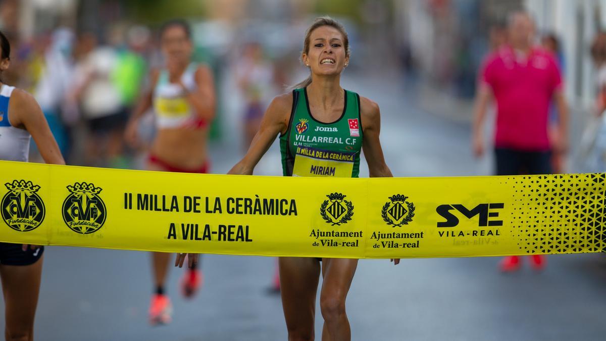 La atleta del Playas, Miriam Costa, superó a la favorita Solange Pereira.