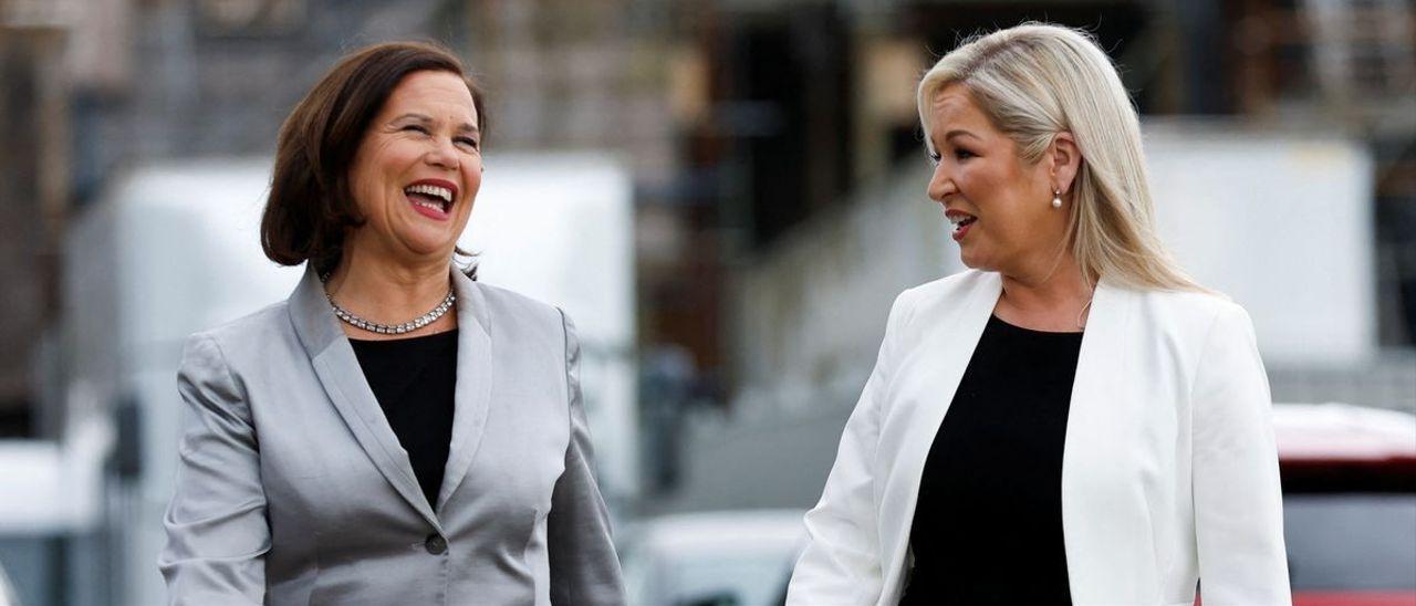 Michelle O’Neilly y Mary Louise McDonald, las dos líderes de Sinn Féin.