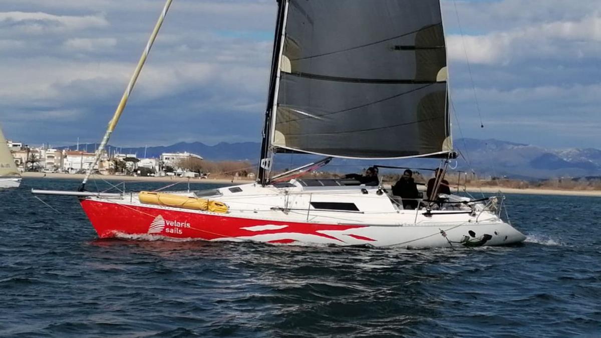 El «Pepinillo» de Magic Catamarans i Velaris Sails que va restaurar Pujolar