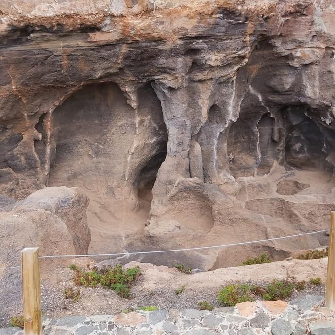 El arreglo del camino real del noroeste destapa un cementerio de 1.000 años