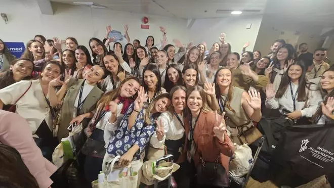 Fin del camino. Las falleras de 2024 y 2025 finalizan la escapada a Ibiza