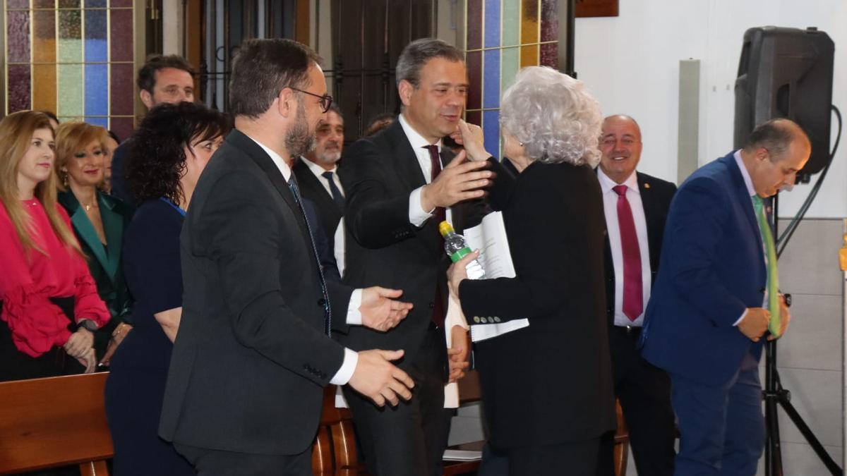 El alcalde Mateos y el consejero Ortuño estuvieron presentes en la lectura del pregón.