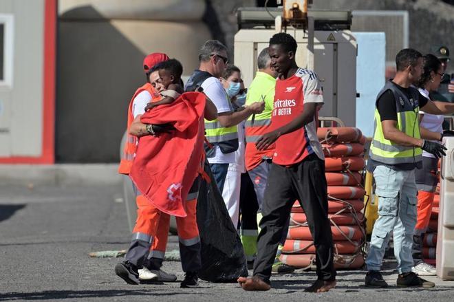 El nuevo limbo de los menores migrantes: un mes sin el defensor que les promete el pacto europeo