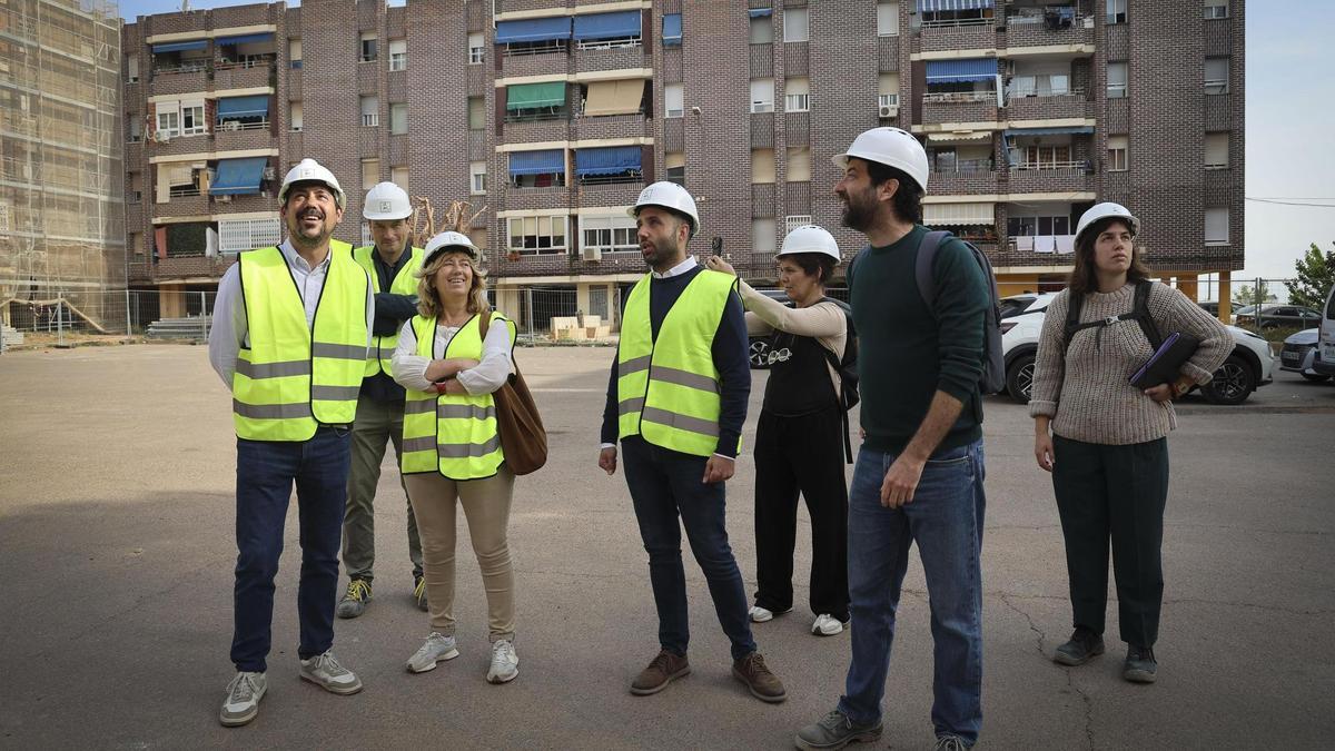 Visitamos las obras en el barrio de Baladre