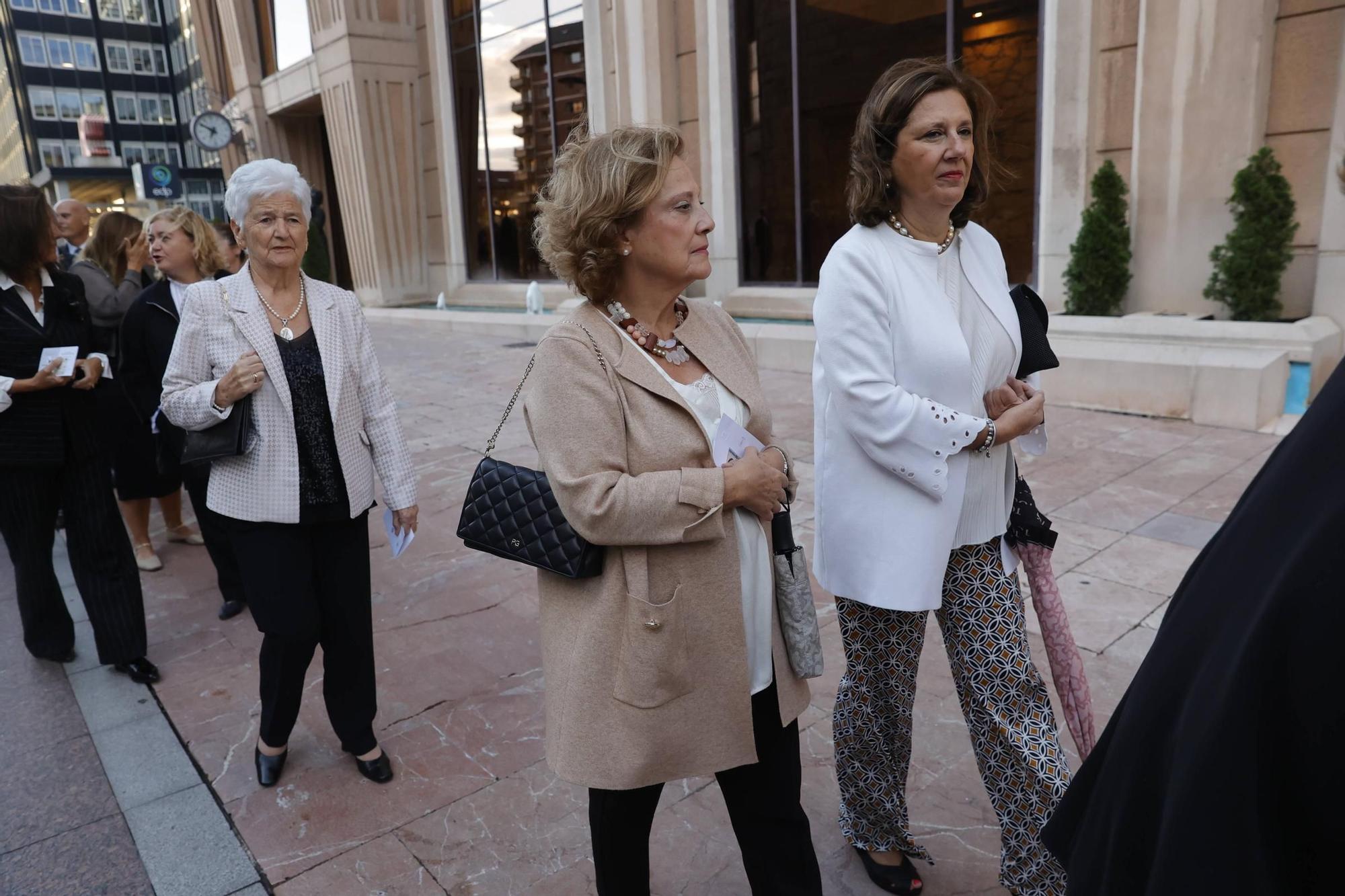 EN IMÁGENES: La Familia Real asiste en Oviedo al concierto de los premios "Princesa de Asturias"