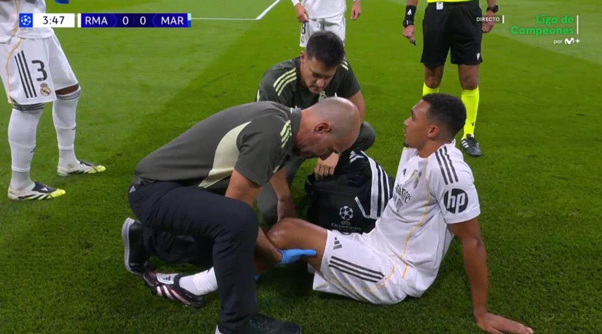 Trent Alexander-Arnold no pudo continuar