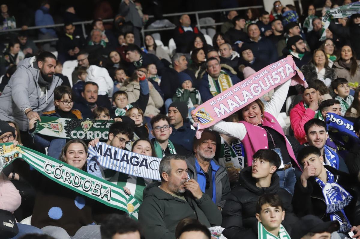 Córdoba CF-Málaga | Las imágenes de la afición en El Arcángel