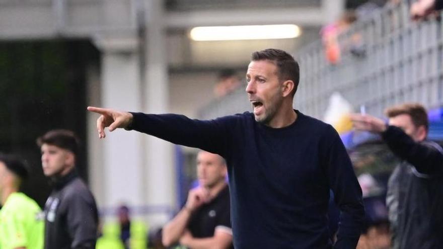 Rajadón de Luis García tras el empate en Eibar: "He confiado siempre plenamente en los árbitros, pero la de hoy me cuesta mucho comérmela"