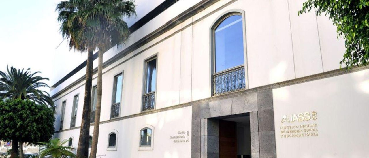 Sede central del Instituto de Atención Social y Sociosanitaria (IASS), en Santa Cruz de Tenerife.