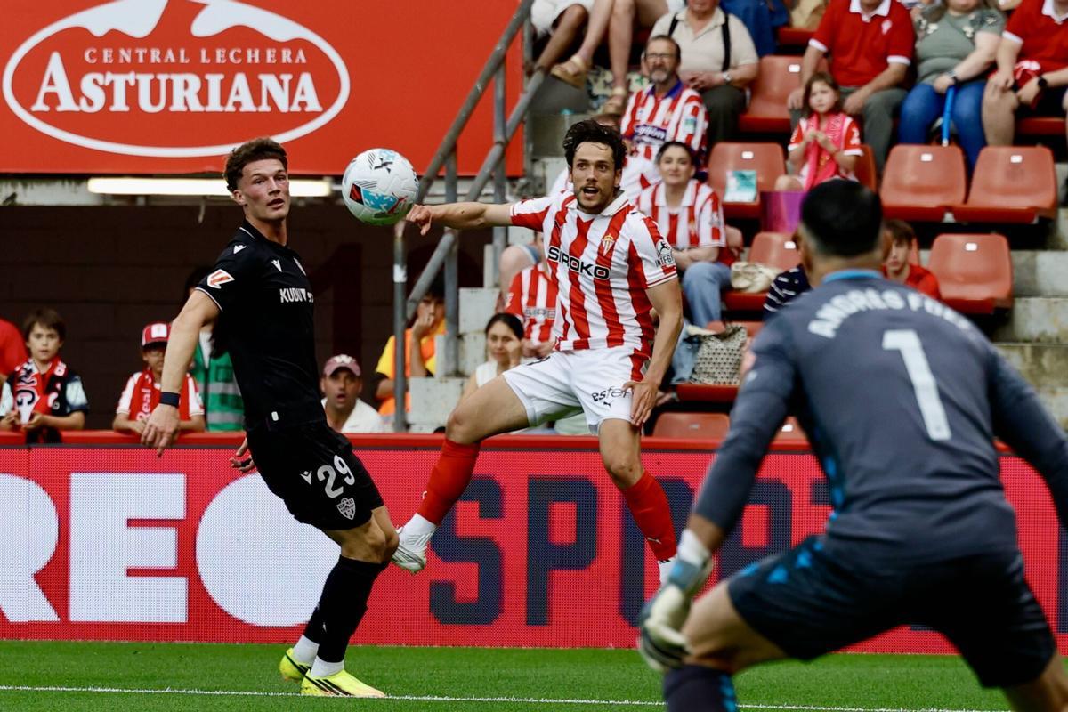 Molinón. Sporting-Almería.