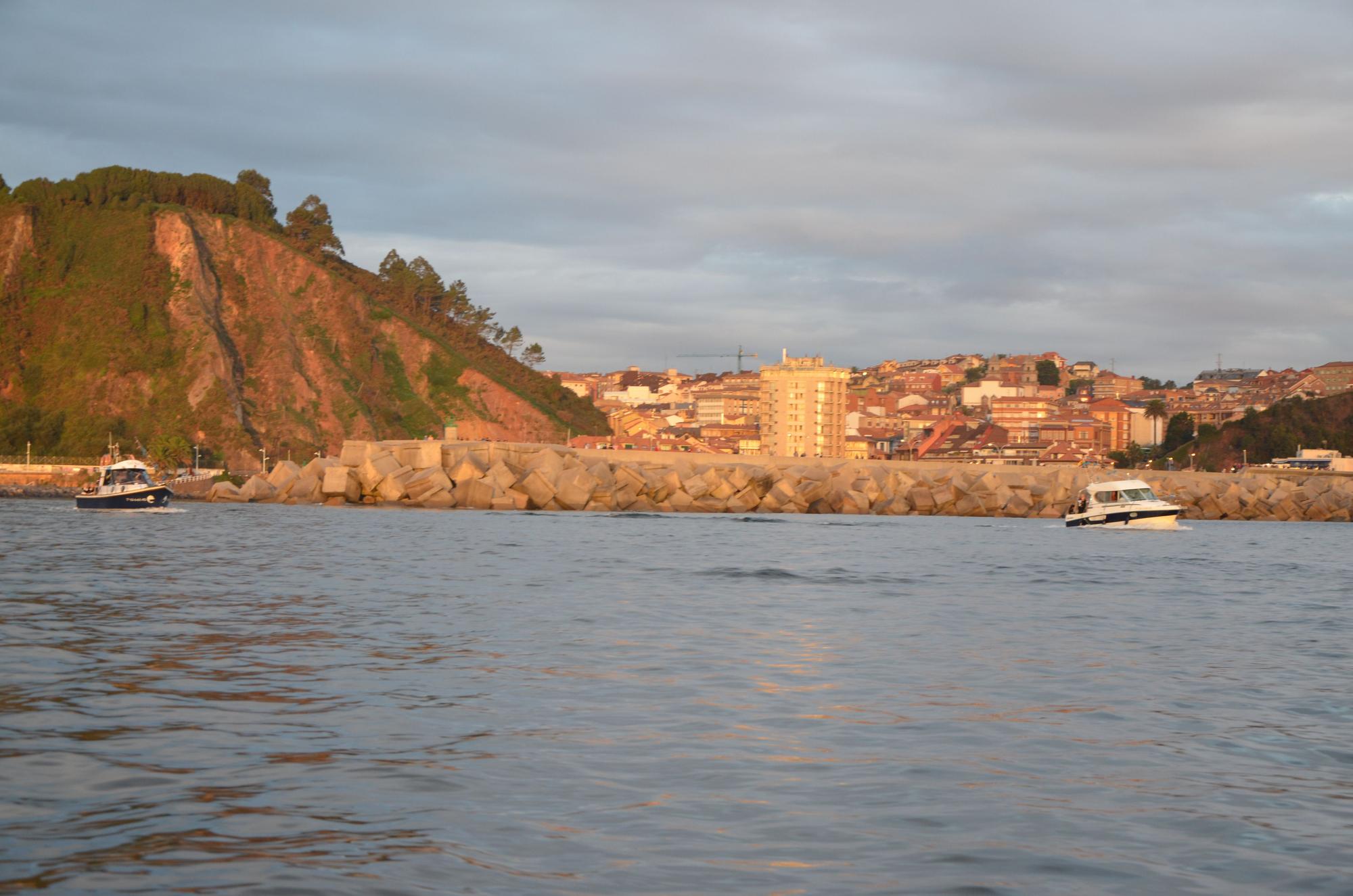 Emoción en la Alborada de Candás: todas las imágenes de la emblemática cita de la villa marinera