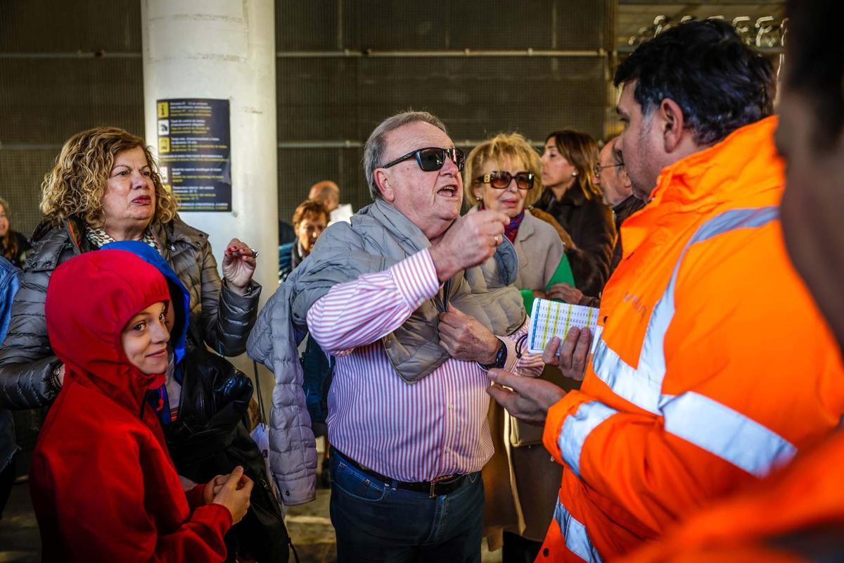 Kaos el tercer día de huelga del handling de Iberia