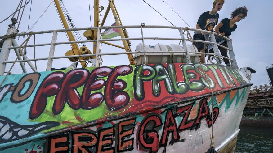 Exteriores se moviliza para ofrecer protección a los dos españoles a bordo del &#039;Handala&#039;, el barco interceptado por Israel