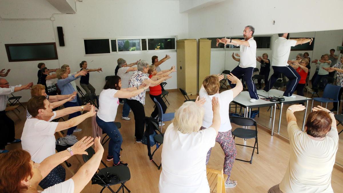 Clase de taichí para mayores en Vigo