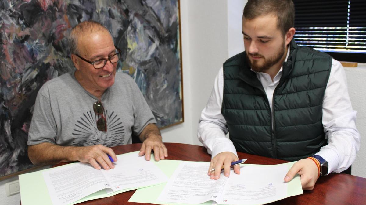 Arona impulsa un proyecto cultural único en Canarias para preservar la historia de la radio