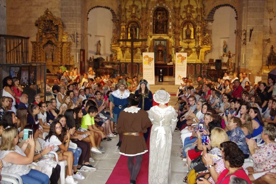 Desfile solidario en Fuentesaúco