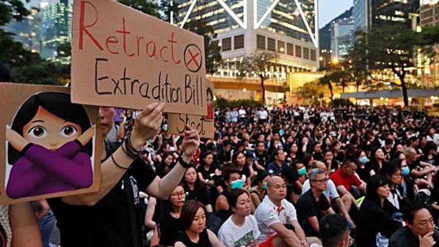 Manifestants a Hong Kong en contra de la llei d&#039;extradició a Xina.