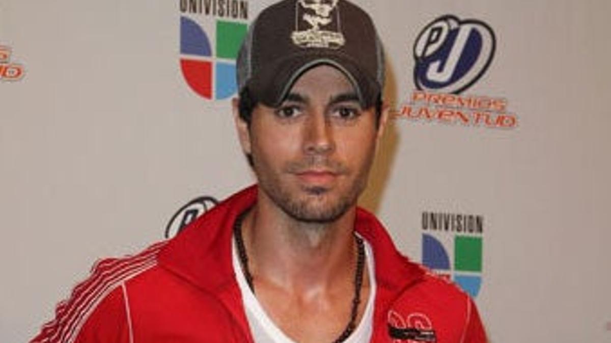 y Enrique Iglesias se desnudó por el Mundial Cuore