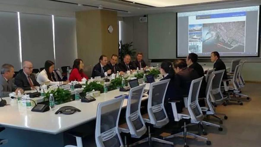 Un momento de la reunión de la delegación con directivos de inversión de China Merchants.