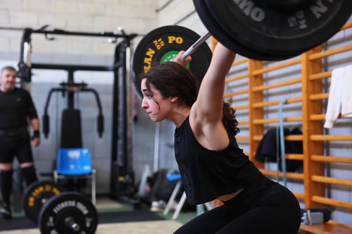 EN IMÁGENES: Inés Conde, ocho veces campeona de España de halterofilia, en un entrenamiento. EN IMÁGENES: Inés Conde, ocho veces campeona de España de halterofilia, en un entrenamiento.