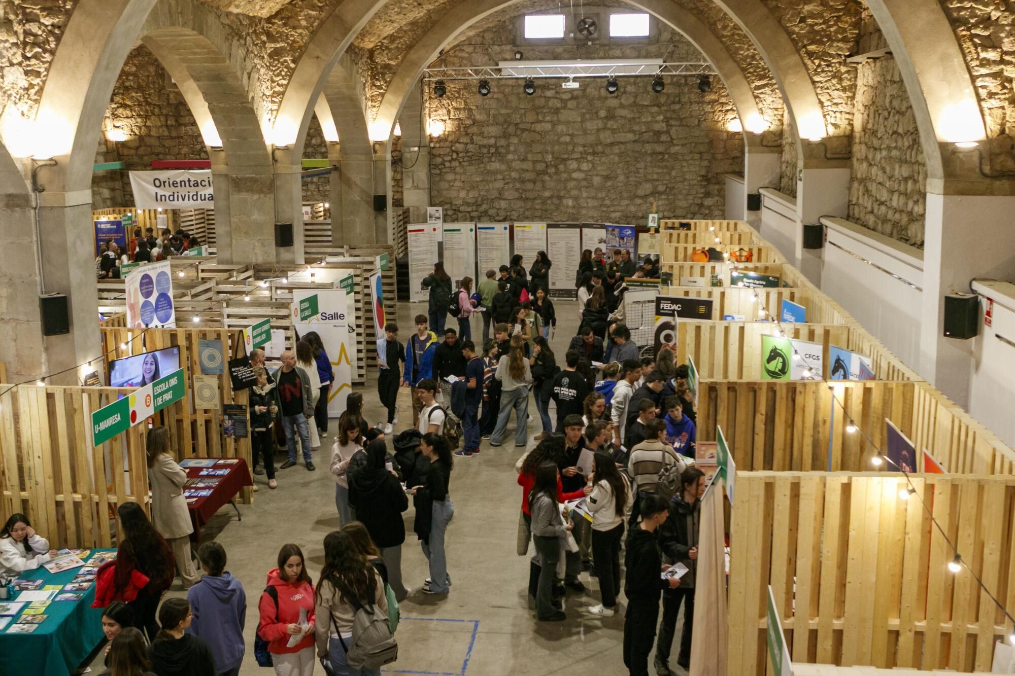 Arrenca la Fira de l'Estudiant de Manresa 