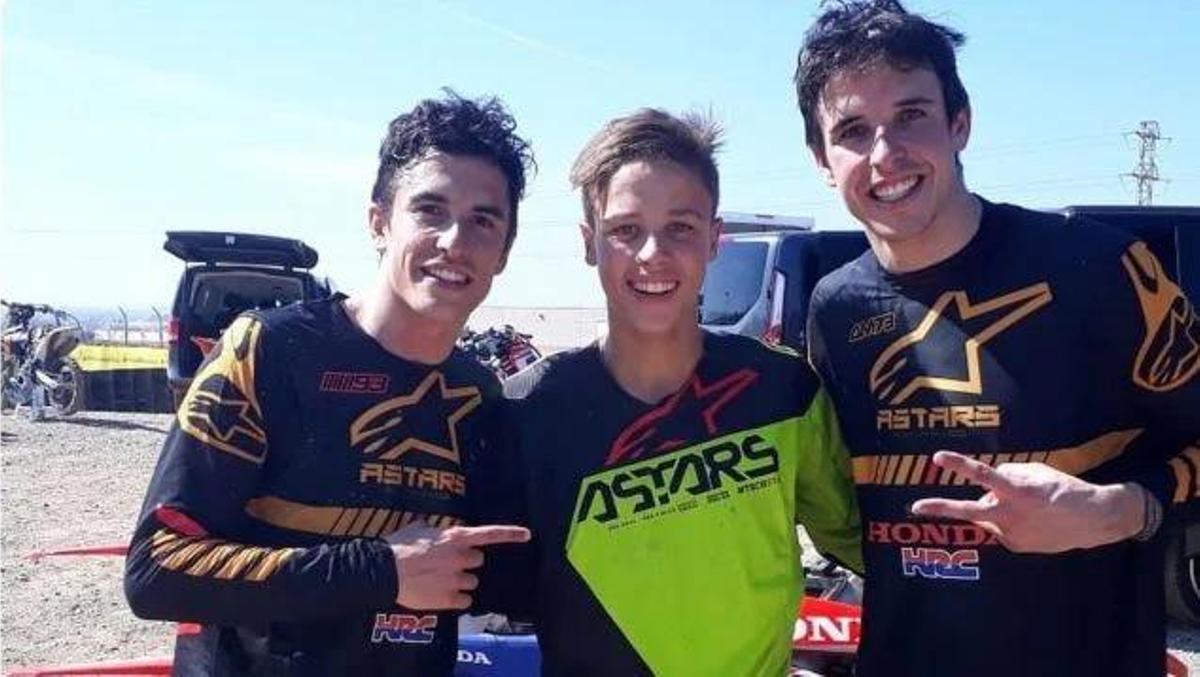 Diogo Moreira junto a Àlex y Marc Márquez