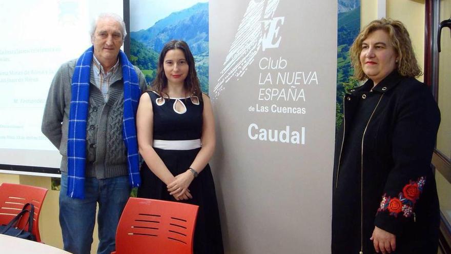 Por la izquierda, Celso Suárez, Mercedes Fernández y Ana Díaz.