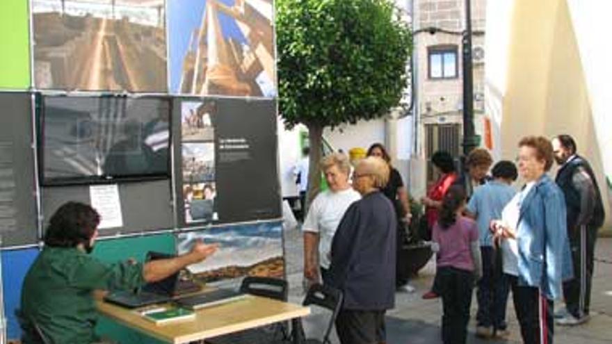 El turismo rural, el pimentón y la gastronomía de La Vera presentes en la ExpoParticipación 2010 de Jaraíz