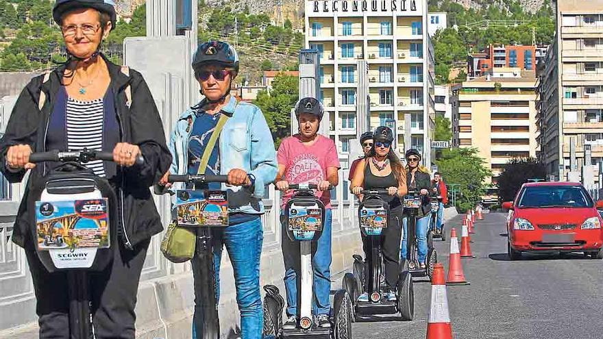 Gastronomía sobre ruedas, visitas guiadas y paseos en el Día del Turismo en Alcoy