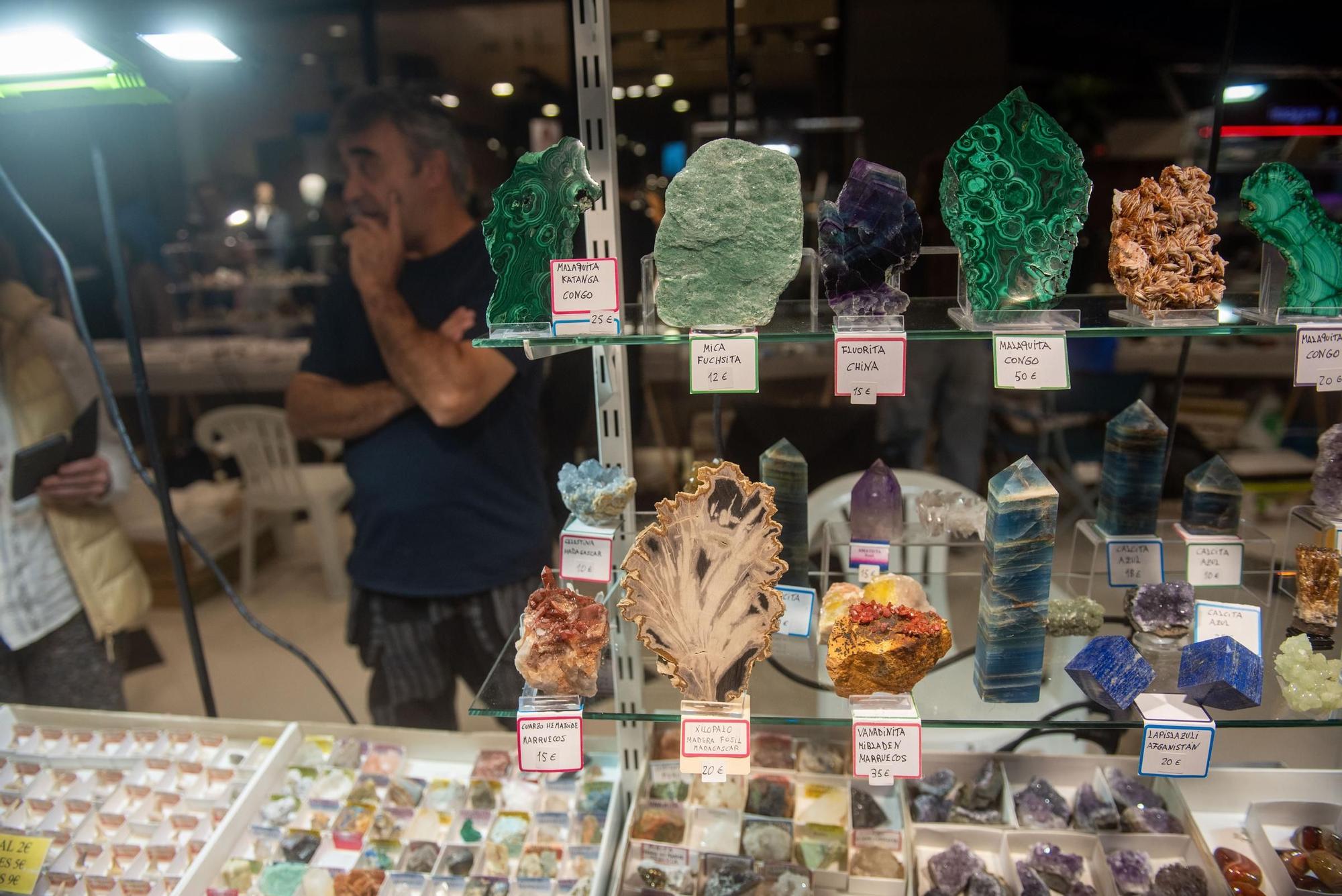 Los Rosales acoge la primera feria de minerales en A Coruña