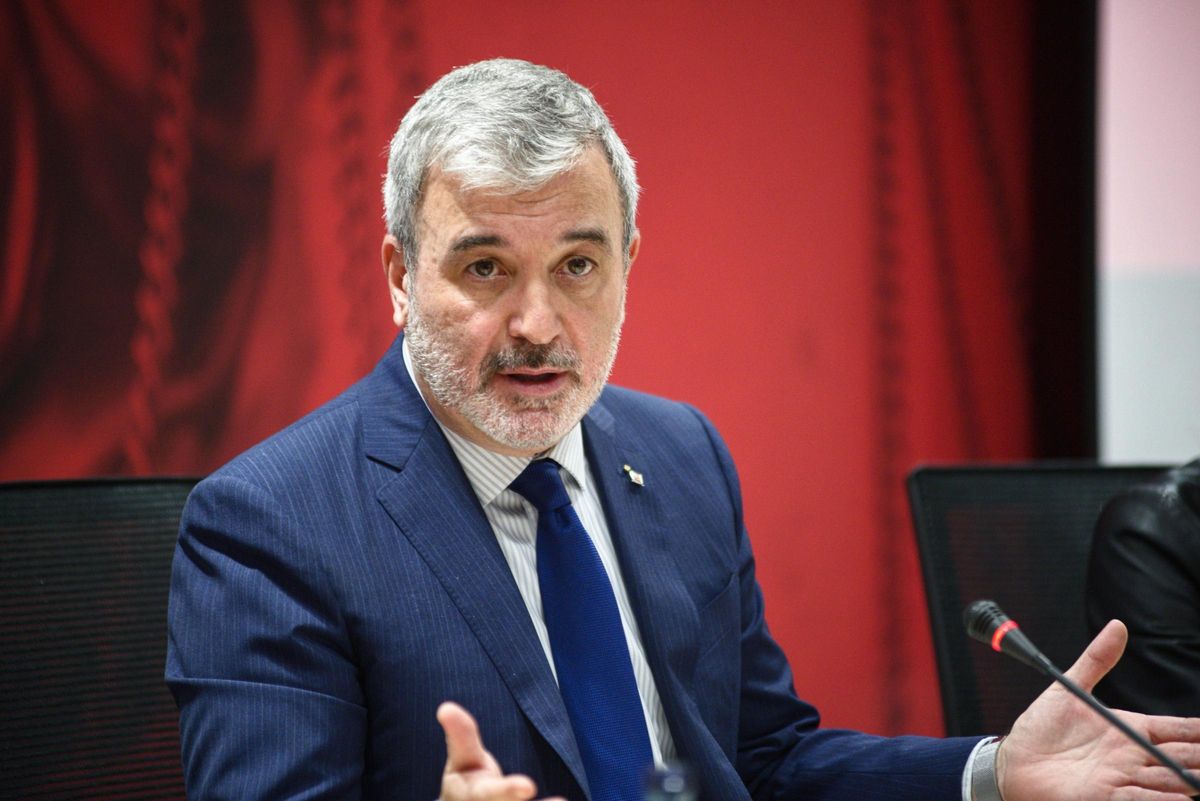 Collboni proposa un pressupost per al 2025 amb nou rècord i mesures d’ERC i els Comuns Collboni proposa un pressupost per al 2025 amb nou rècord i mesures d’ERC i els Comuns