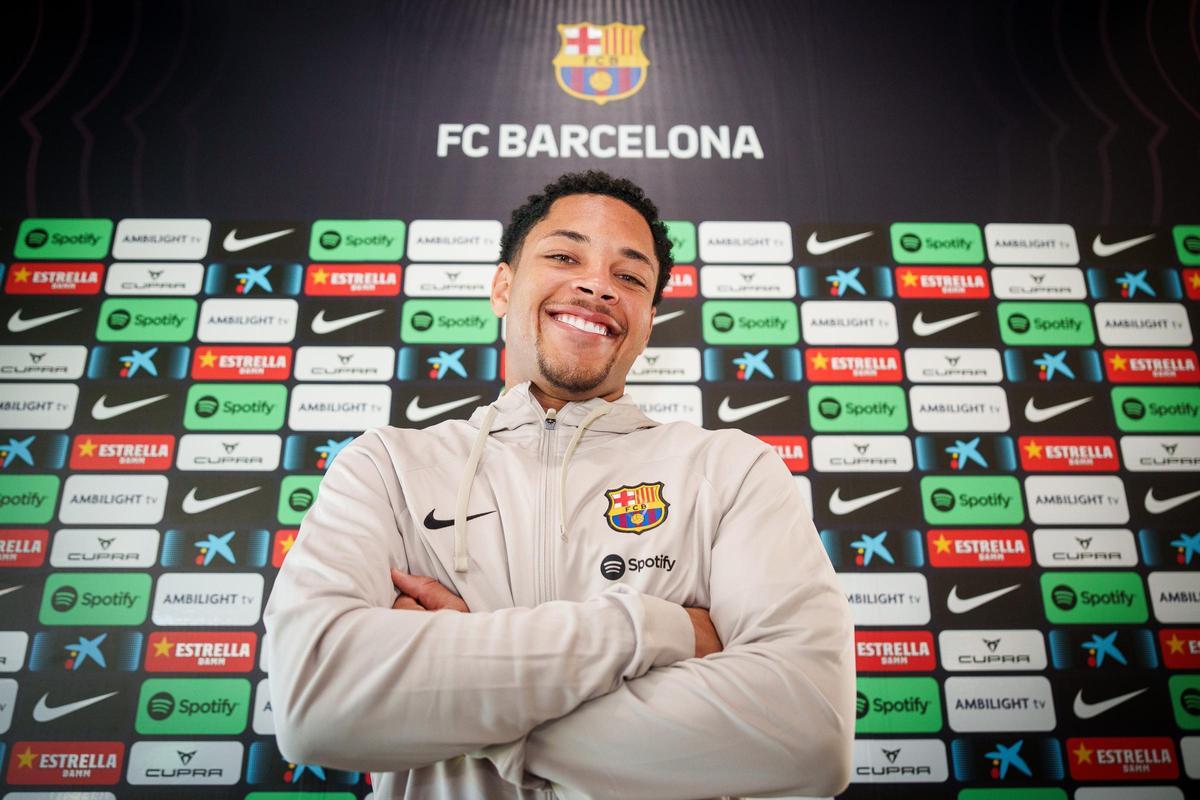 Vitor Roque ya está en Barcelona: Así han sido sus primeras horas en la Ciudad Condal Vitor Roque ya está en Barcelona: Así han sido sus primeras horas en la Ciudad Condal