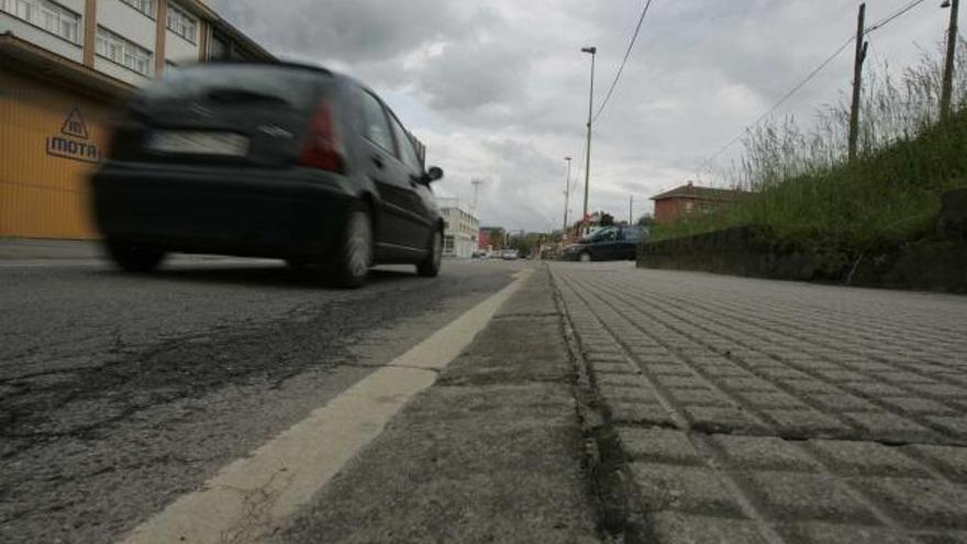 Un tramo de la carretera nacional 632 a su paso por Avilés.