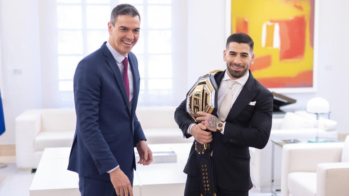 Pedro Sánchez, presidente del Gobierno, recibe a Ilia Topuria, campeón mundial de la UFC.