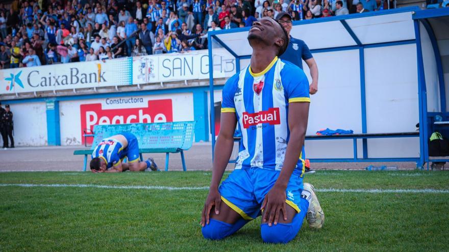 Haji Ceesay arrodoneix un any de somni amb l&#039;ascens