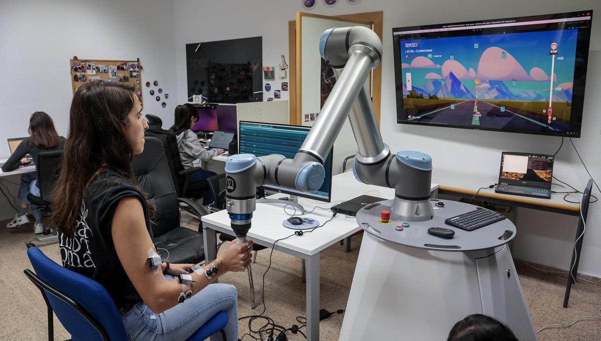 La plataforma robótica diseñada en la UA para agilizar la rehabilitación tras un ictus