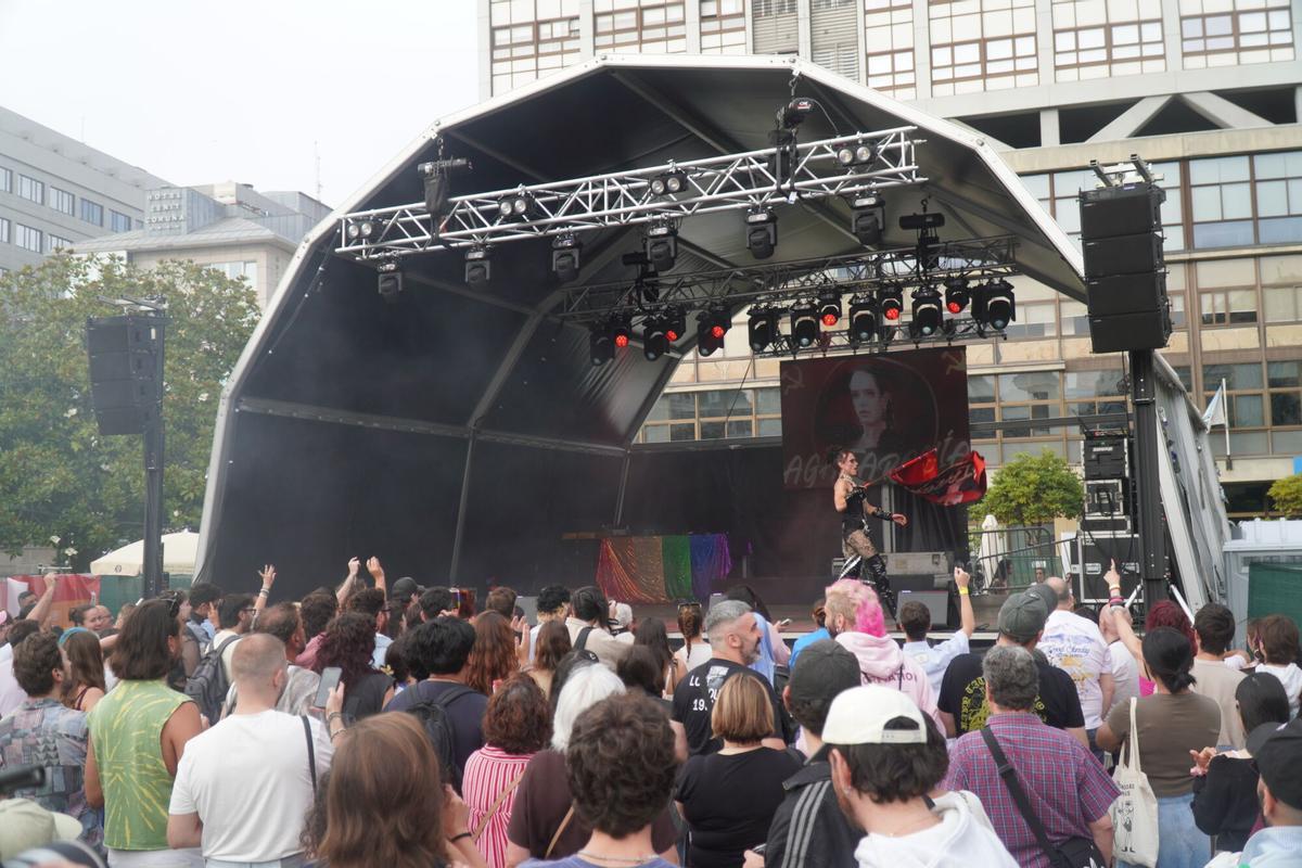 Segunda jornada del Atlantic Pride en la plaza de Pontevedra Segunda jornada del Atlantic Pride en la plaza de Pontevedra