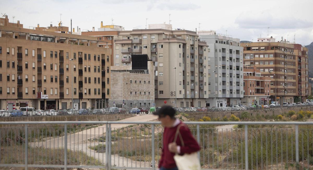 Fincas en Sagunt al lado del río.