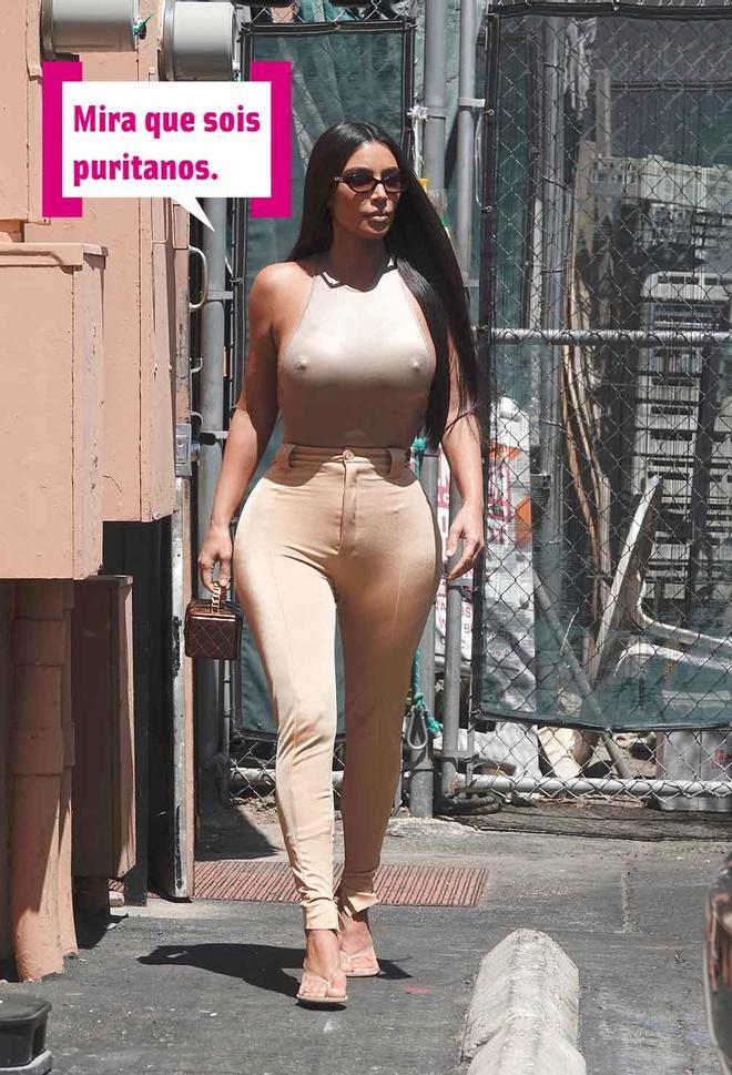 Kim Kardashian paseando por Los Angeles
