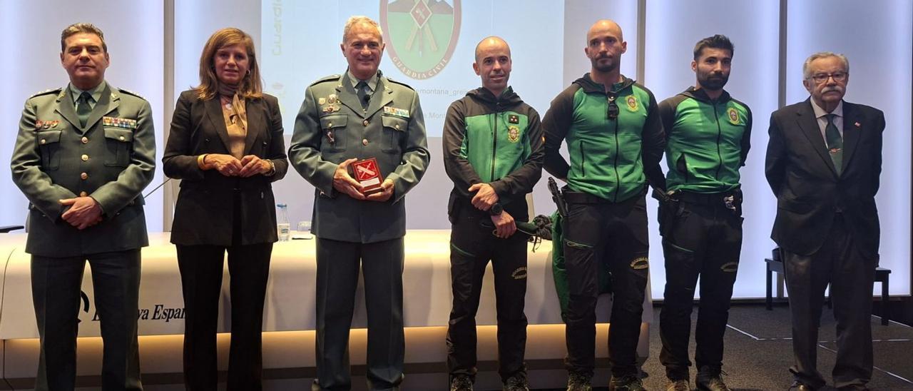Por la izquierda, Francisco Javier Puerta, Concepción Méndez, Fernando Rivero, Pablo Villabrille, Steven Alejos, Marc Sendra y José Ángel Rodríguez Getino.