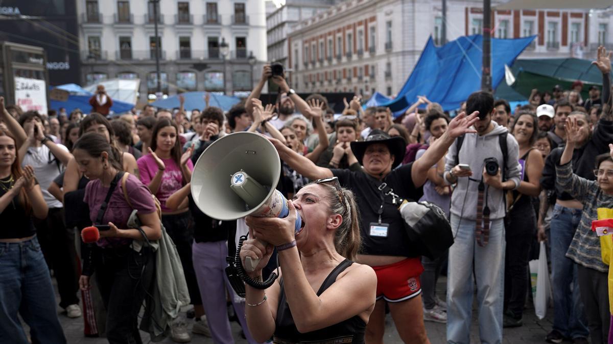 ACAMPADA EN SOL | Sánchez ordena revisar el programa en vivienda del PSOE para capitalizar el voto útil y las movilizaciones