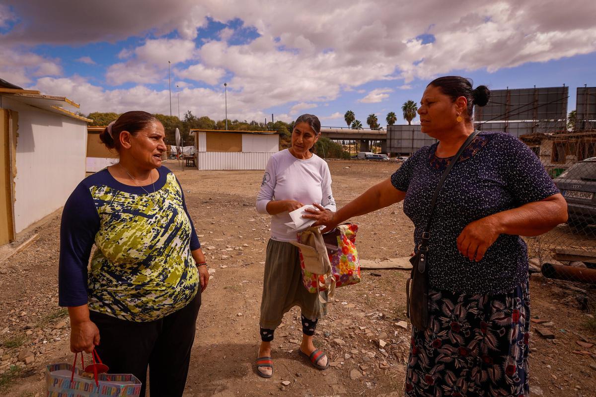 Asentamiento rumano Glorieta de Louviere frente al Carrefour Zaira