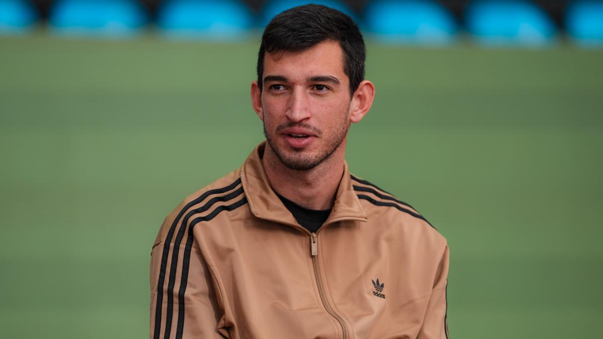 Quique Llopis, a asaltar la barrera de 7.48 en 60 vallas