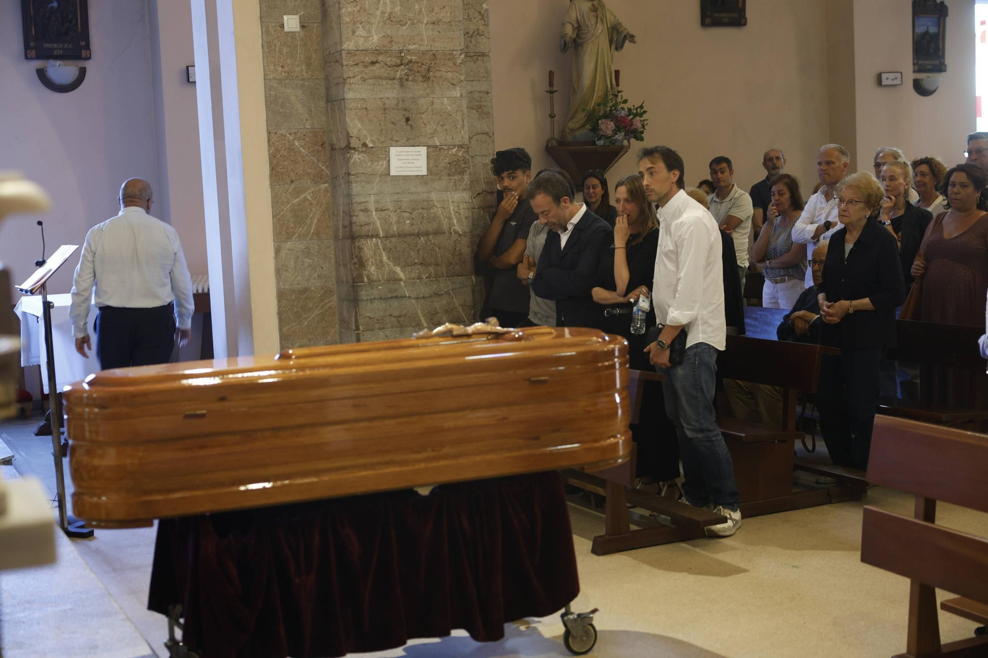 Arriondas despide a Marcial Manzano, "un paisano entrañable, de los de antes"