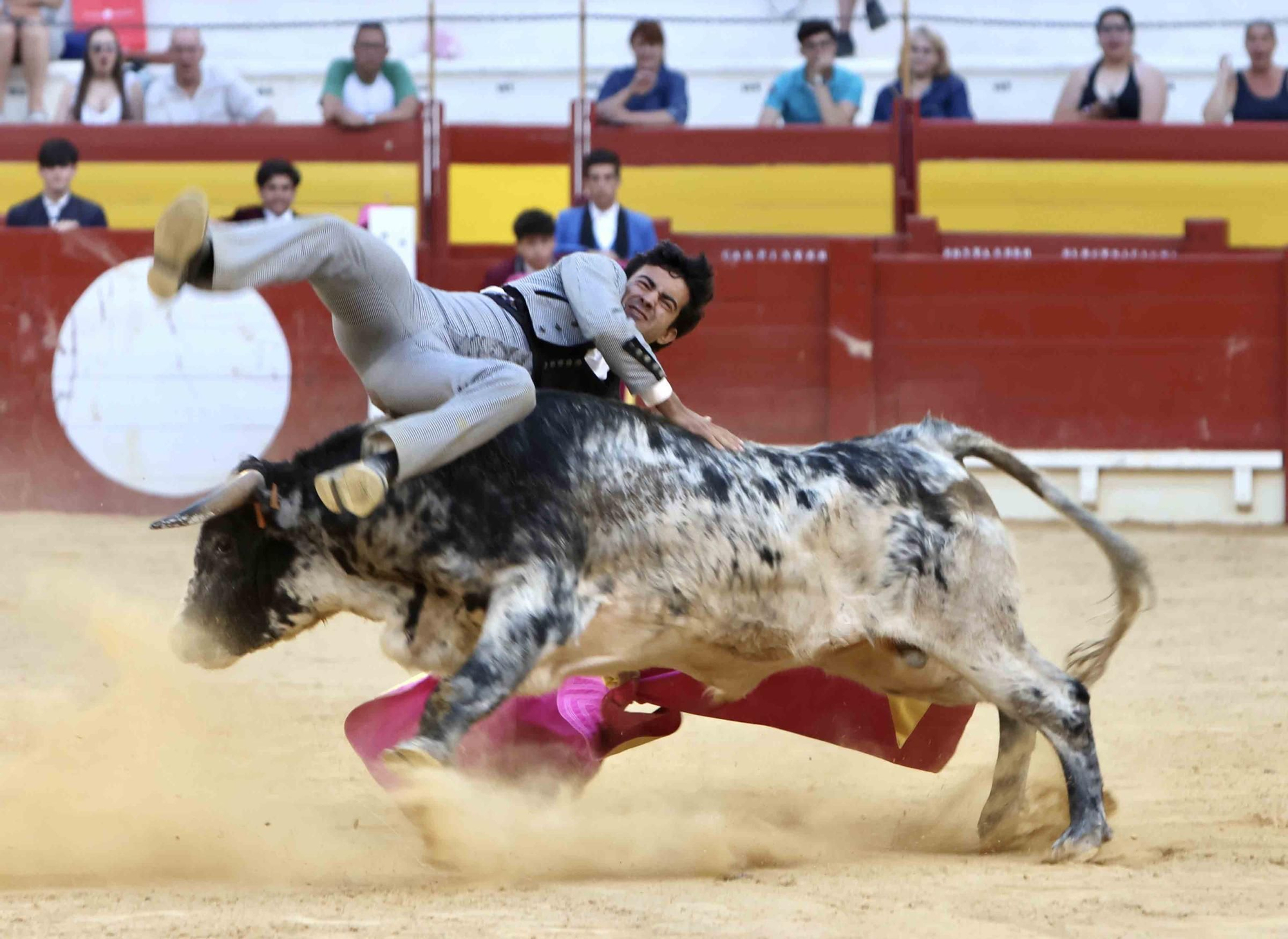 Samuel Castejón triunfa en la primera clase práctica de la Feria de Hogueras 2024